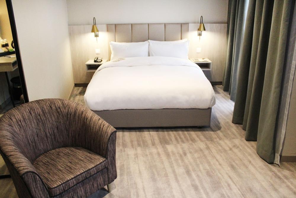 Mtree Hotel Puchong Extérieur photo